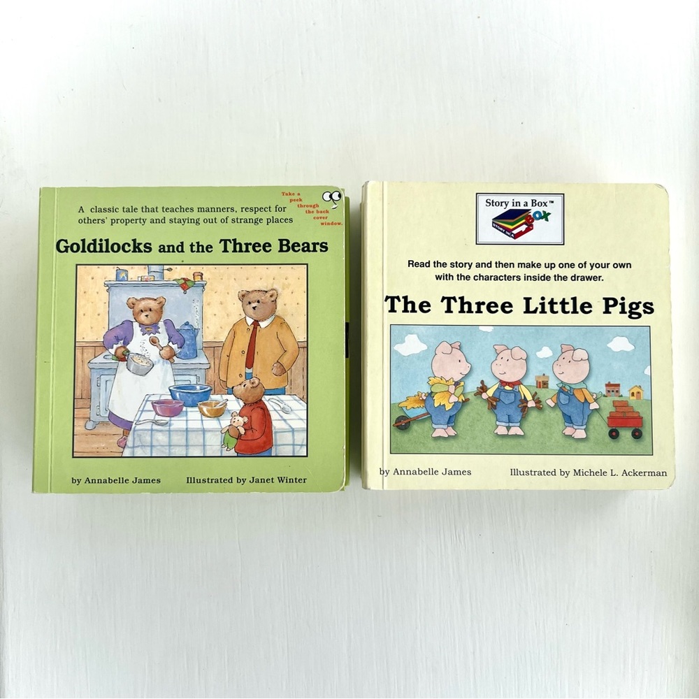 The Three Little Pigs Story in a Box Board Book Stand Up Characters & Houses Toy - Picture 11 of 12